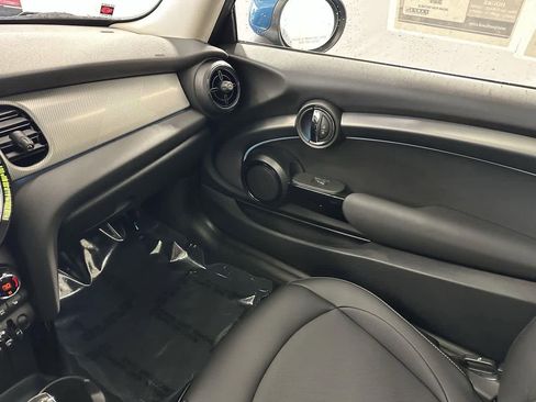 Certified 2023 MINI Cooper 2-Door Hardtop image 25