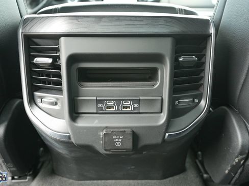 Used 2023 RAM 1500 Laramie AWD/4WD image 4