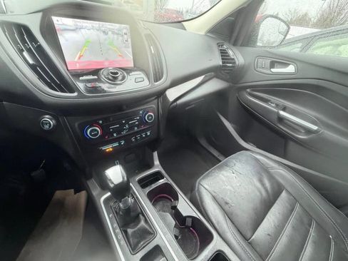 Used 2018 Ford Escape Titanium AWD/4WD image 19
