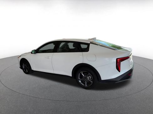 Used 2025 Kia K4 FWD image 9