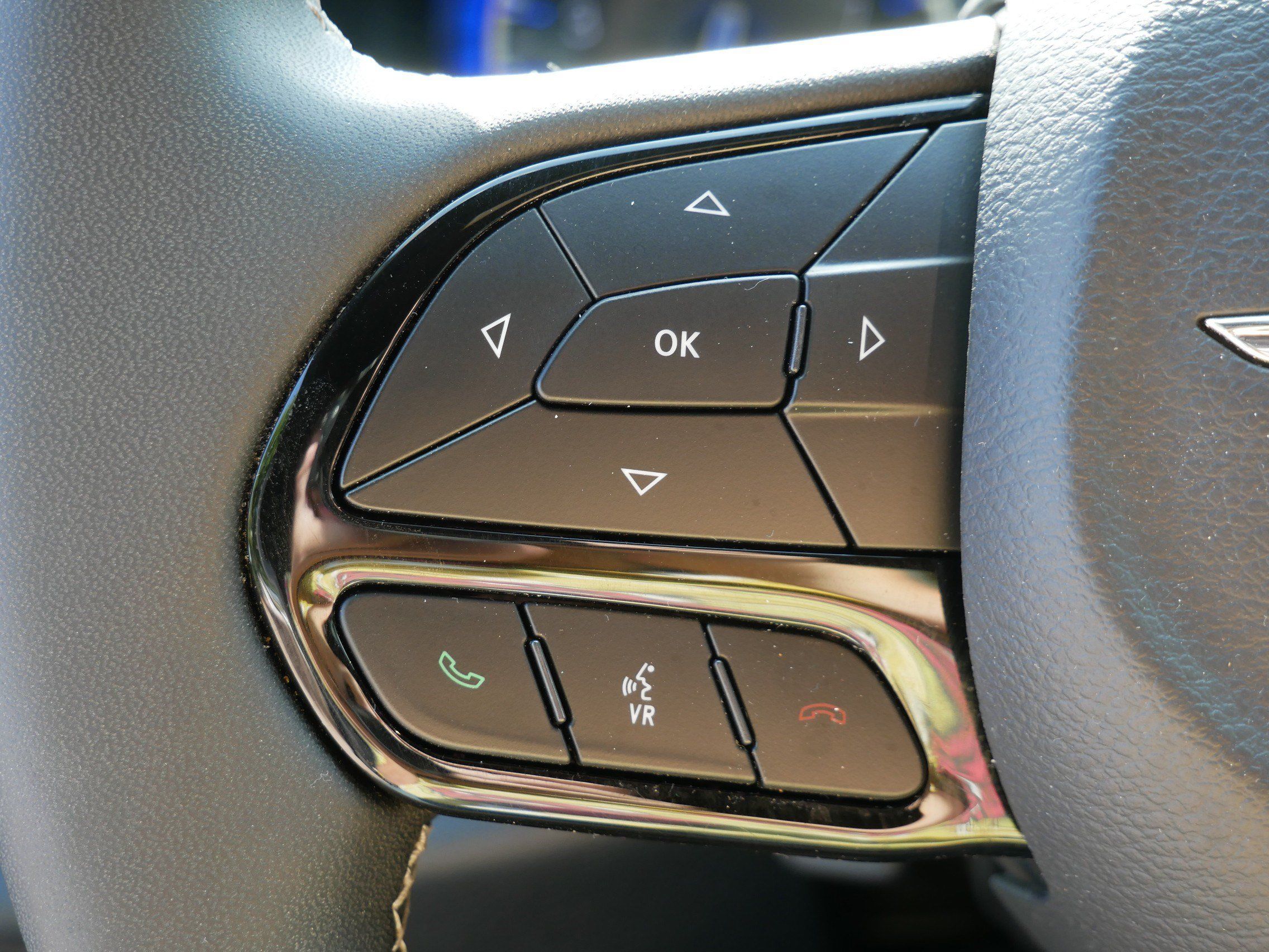 Used 2026 Chrysler Pacifica Limited w/ S Appearance Package FWD image 23
