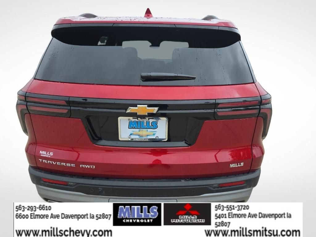 Used 2025 Chevrolet Traverse LT AWD/4WD image 4