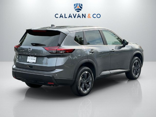 Used 2026 Nissan Rogue SV FWD image 7