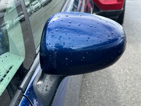 Used 2010 Toyota Prius Five image 9