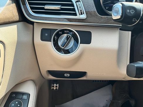 Used 2014 Mercedes-Benz E 350 4MATIC Sedan image 18
