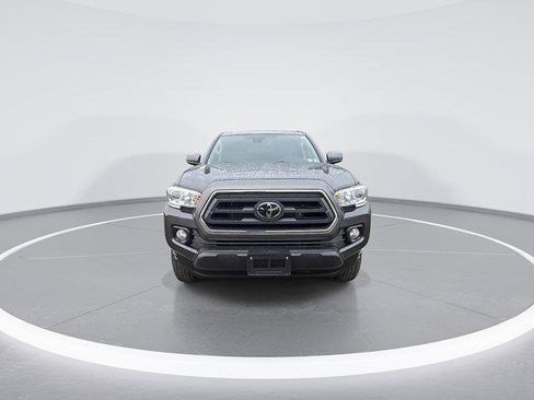 Certified 2023 Toyota Tacoma SR5 AWD/4WD image 5