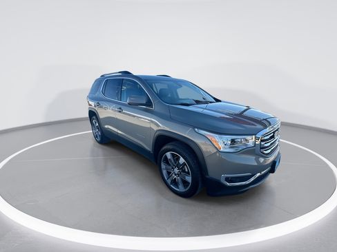 Used 2019 GMC Acadia SLT image 2