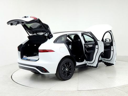Certified 2025 Jaguar F-PACE R-Dynamic S image 11