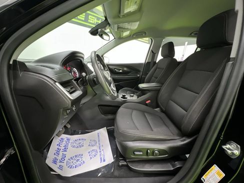 Used 2024 GMC Terrain SLE w/ Driver Convenience Package FWD image 17