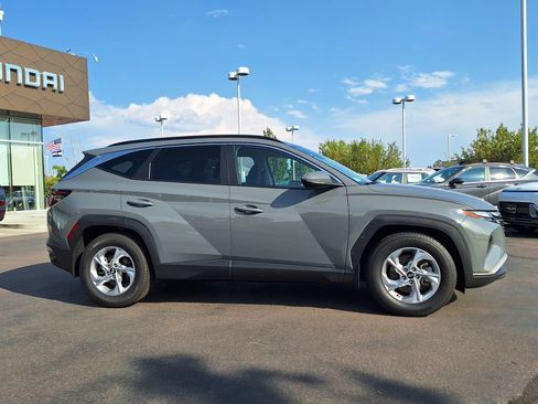 Used 2024 Hyundai Tucson SEL FWD image 2