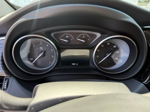 Used 2018 Buick Envision Essence FWD image 5