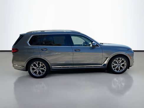 Used 2024 BMW X7 xDrive40i image 2