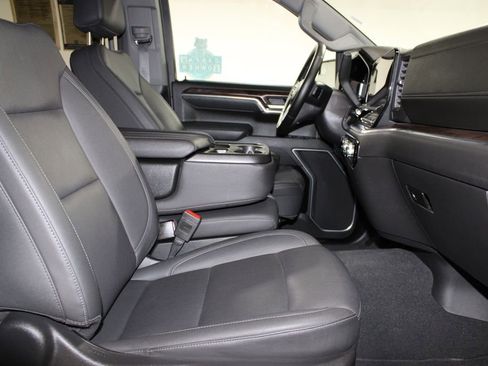 Used 2025 GMC Sierra 1500 SLT image 29