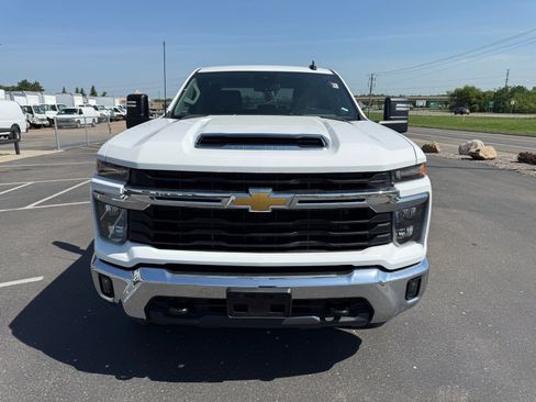 Used 2025 Chevrolet Silverado 2500 LT w/ Convenience Package AWD/4WD image 17