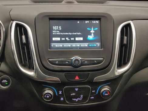 Used 2018 Chevrolet Equinox LT image 25