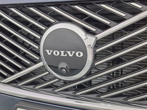 Certified 2026 Volvo XC90 B6 Plus w/ Protection Package Premier AWD/4WD image 20
