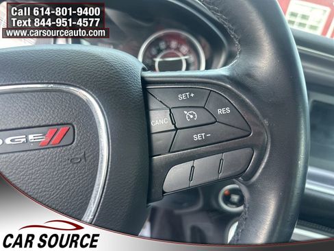 Used 2016 Dodge Challenger SXT image 13