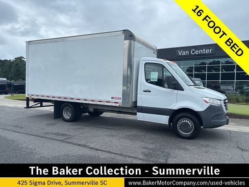 Used 2021 Freightliner Sprinter 3500 RWD image 1