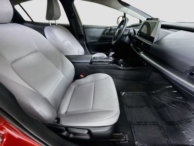 Certified 2026 Toyota Prius LE FWD image 27