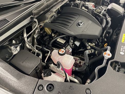 Certified 2023 Lexus RX 350 AWD w/ Accessory Package image 35