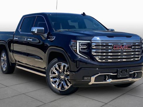 Used 2024 GMC Sierra 1500 Denali AWD/4WD image 3