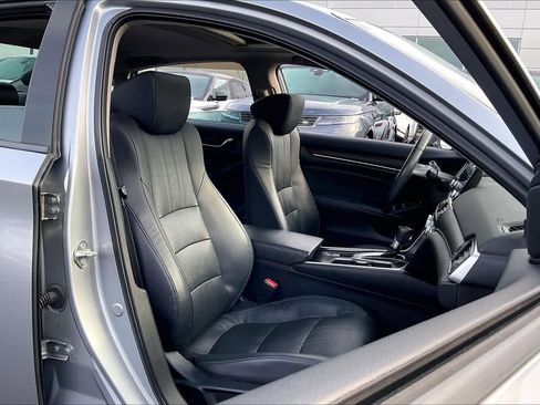 Used 2018 Honda Accord EX-L image 9