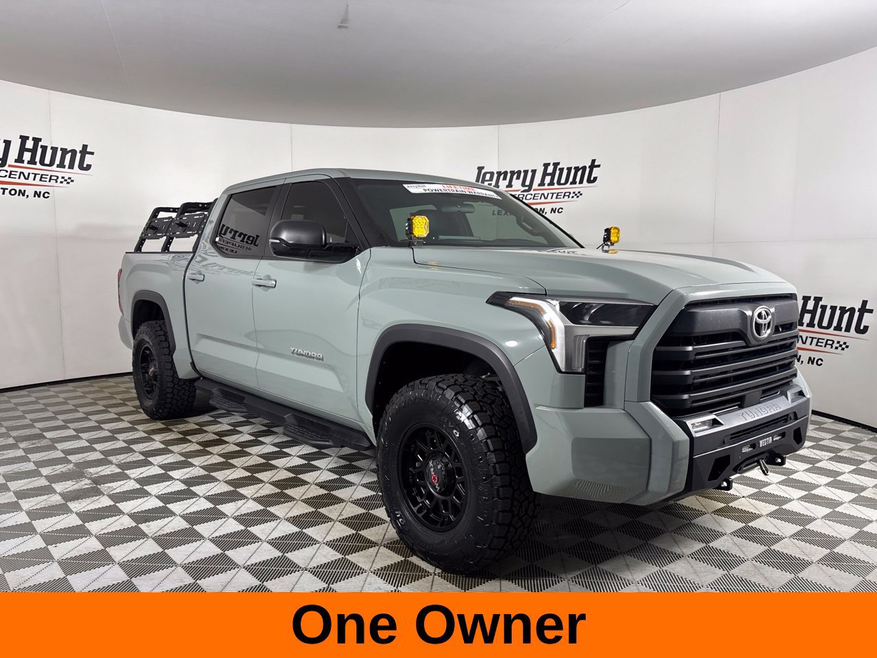 Used 2025 Toyota Tundra SR5 w/ SR5 Premium Package AWD/4WD image 4