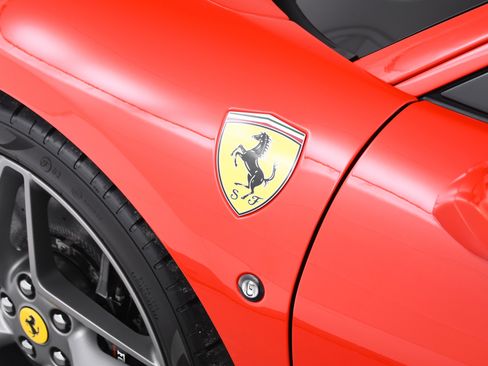 Certified 2020 Ferrari F8 Tributo image 31