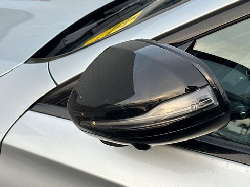 Used 2022 Mercedes-Benz E 350 Sedan image 16