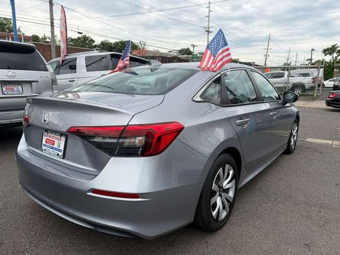 Used 2022 Honda Civic LX image 4