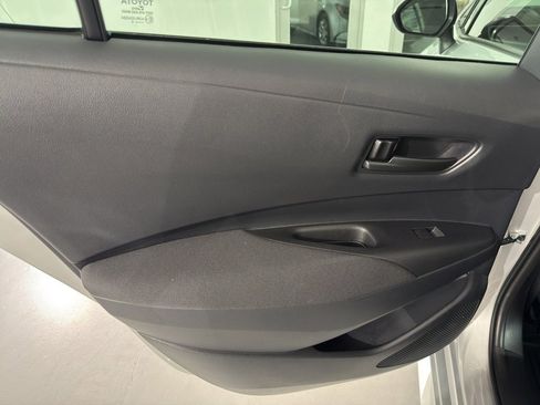 Used 2025 Toyota Corolla LE w/ Convenience Package image 24