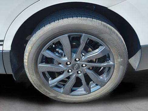 Used 2023 Chevrolet Equinox RS image 4