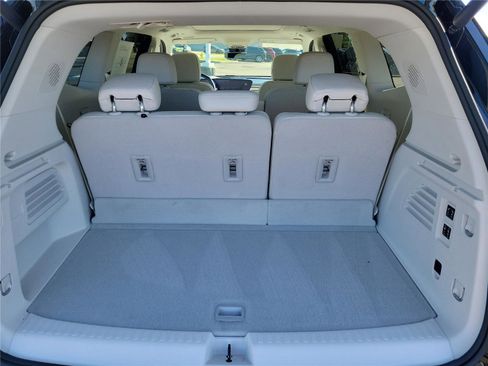 New 2026 Buick Enclave Avenir w/ Super Cruise Package AWD/4WD image 9