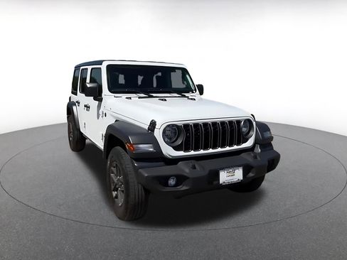 Used 2025 Jeep Wrangler Unlimited Sport AWD/4WD image 3