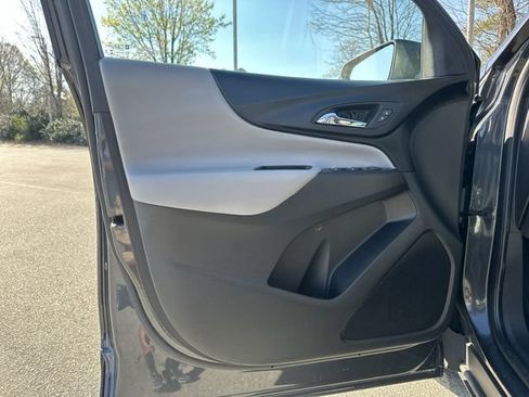 Used 2022 Chevrolet Equinox LS w/ LPO, Floor Liner Package FWD image 14
