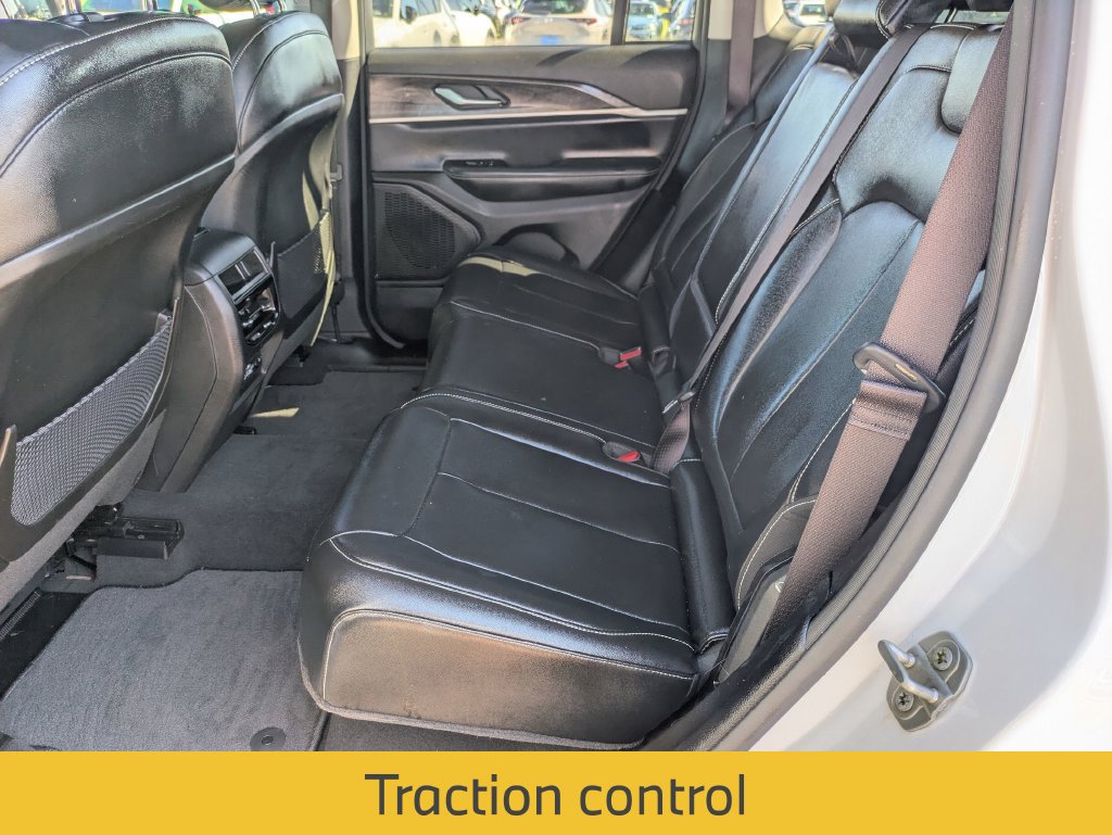 Used 2023 Jeep Grand Cherokee Limited RWD image 27