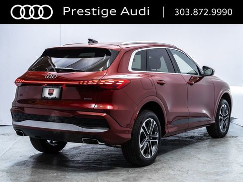 Used 2025 Audi Q5 Premium Plus w/ Premium Plus AWD/4WD image 8