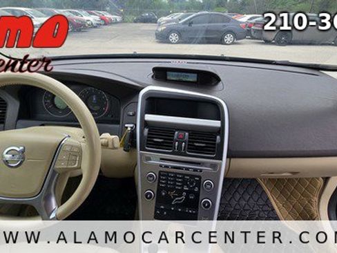 Used 2011 Volvo XC60 3.2 R-Design FWD image 16