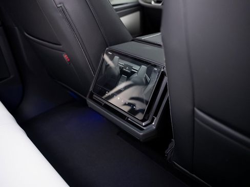 Used 2024 Tesla Cybertruck AWD Crew Cab image 58