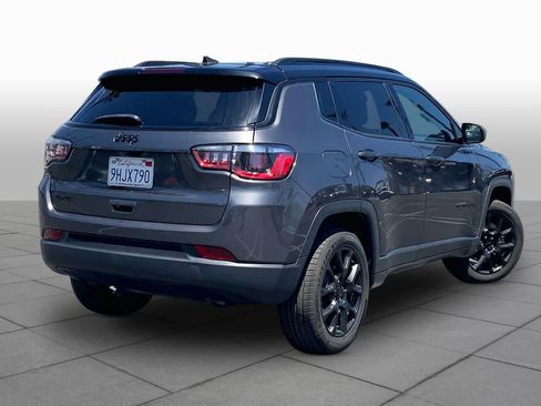 Used 2023 Jeep Compass Latitude AWD/4WD image 12