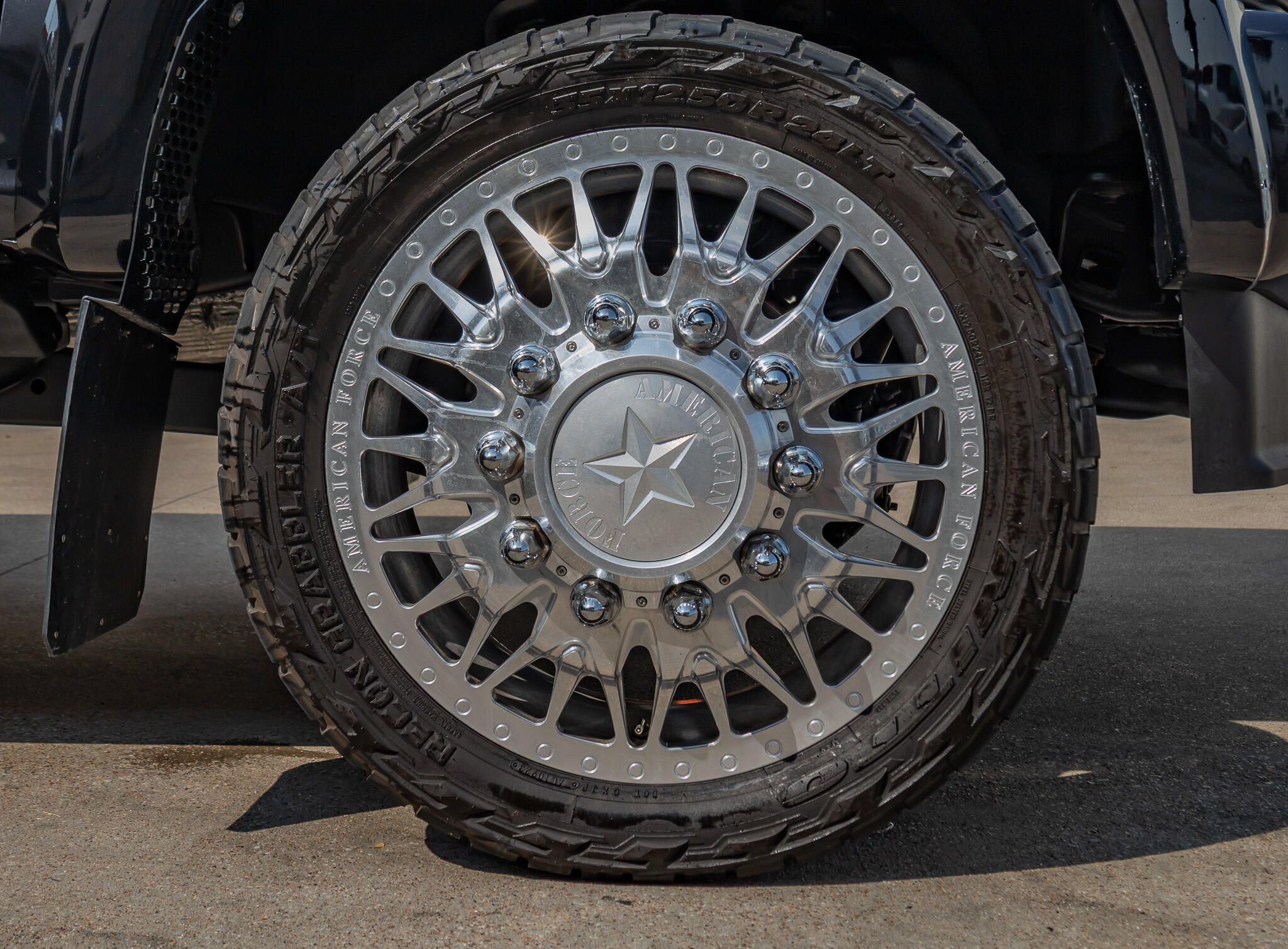 Used 2022 Ford F450 Platinum w/ FX4 Off-Road Package AWD/4WD image 11