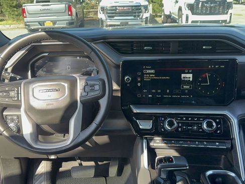 Used 2020 GMC Sierra 1500 Denali w/ Denali Ultimate Package AWD/4WD image 18