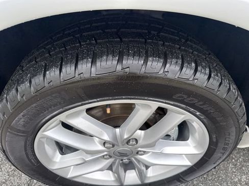 Used 2024 Dodge Durango GT AWD/4WD image 12