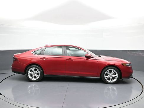 Certified 2023 Honda Accord LX image 5