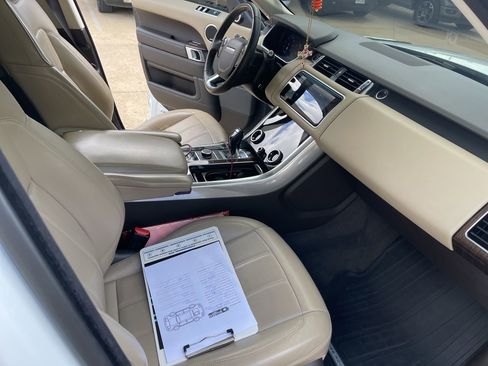 Used 2020 Land Rover Range Rover Sport HSE image 17