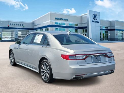 Used 2019 Lincoln Continental Premiere FWD image 4