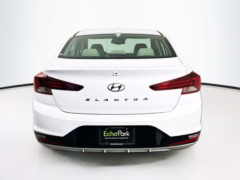 Used 2020 Hyundai Elantra Value Edition w/ Winter Weather Package FWD image 7