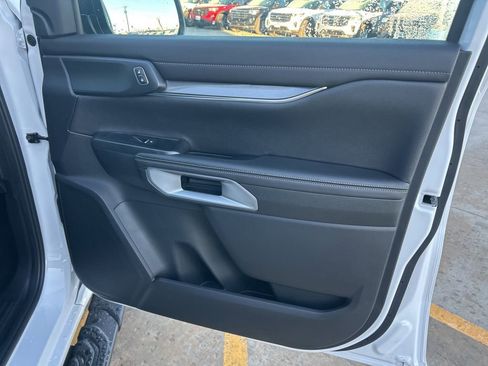 New 2025 Ford Ranger Lariat w/ Chrome Accent Package image 9