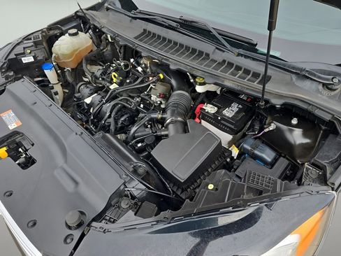 Used 2022 Ford Edge Titanium image 39