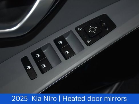 Certified 2025 Kia Niro EX FWD image 22